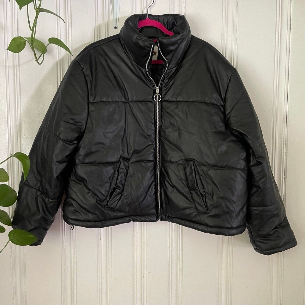Miss Selfie Women’s Black Faux Leather Puffer Quilted Short Jacket Size XL